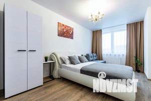 3-к квартира, посуточно, 65м2, 1/25 этаж
