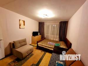 1-к квартира, посуточно, 34м2, 4/9 этаж