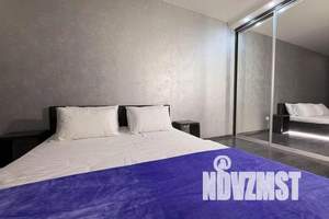 1-к квартира, посуточно, 49м2, 25/35 этаж