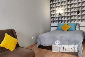 1-к квартира, посуточно, 33м2, 4/25 этаж