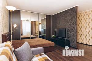 Студия квартира, посуточно, 37м2, 11/21 этаж