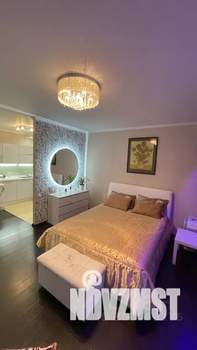 Студия квартира, посуточно, 45м2, 1/10 этаж