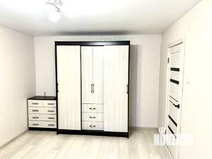 Студия квартира, посуточно, 40м2, 4/9 этаж