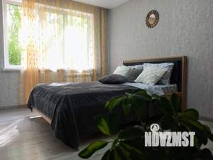 2-к квартира, посуточно, 55м2, 1/1 этаж