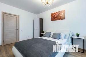 3-к квартира, посуточно, 65м2, 1/25 этаж
