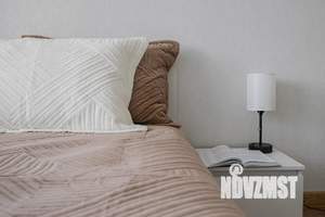1-к квартира, посуточно, 40м2, 2/17 этаж