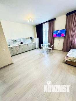 Студия квартира, посуточно, 40м2, 4/23 этаж