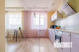 Студия квартира, посуточно, 40м2, 11/16 этаж