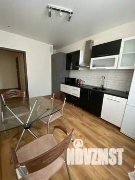 1-к квартира, посуточно, 43м2, 15/16 этаж