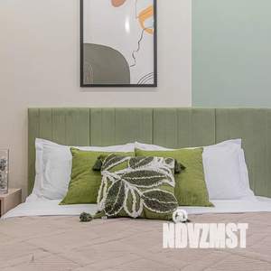1-к квартира, посуточно, 38м2, 22/35 этаж