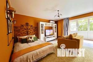 1-к квартира, посуточно, 44м2, 3/9 этаж