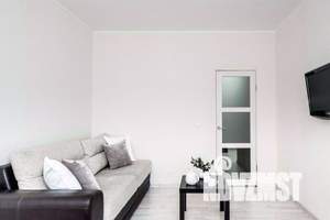 2-к квартира, посуточно, 70м2, 26/32 этаж