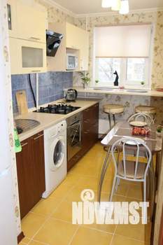 2-к квартира, посуточно, 45м2, 4/9 этаж