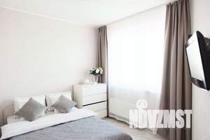 2-к квартира, посуточно, 70м2, 26/32 этаж