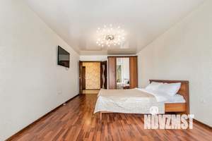 1-к квартира, посуточно, 43м2, 9/12 этаж