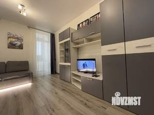 Студия квартира, посуточно, 35м2, 13/35 этаж