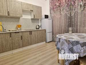 1-к квартира, посуточно, 40м2, 4/13 этаж