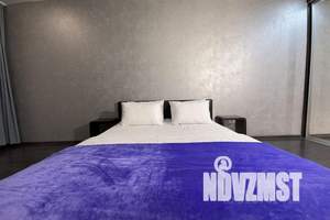 1-к квартира, посуточно, 49м2, 25/35 этаж