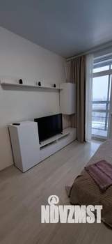 Студия квартира, посуточно, 32м2, 15/25 этаж