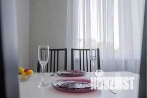 1-к квартира, посуточно, 40м2, 2/17 этаж