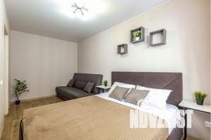 2-к квартира, посуточно, 45м2, 12/35 этаж