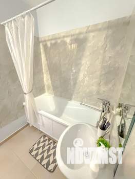 Студия квартира, посуточно, 40м2, 8/25 этаж