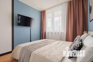 1-к квартира, посуточно, 40м2, 6/18 этаж