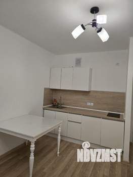 Студия квартира, на длительный срок, 40м2, 3/17 этаж