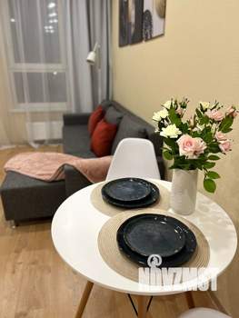 Студия квартира, посуточно, 27м2, 4/8 этаж