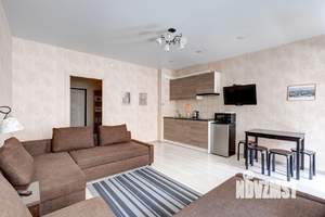 Студия квартира, посуточно, 32м2, 3/19 этаж