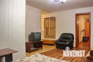 2-к квартира, посуточно, 42м2, 1/5 этаж