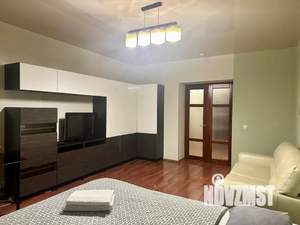 1-к квартира, посуточно, 40м2, 5/17 этаж