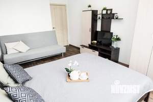 2-к квартира, посуточно, 55м2, 1/1 этаж