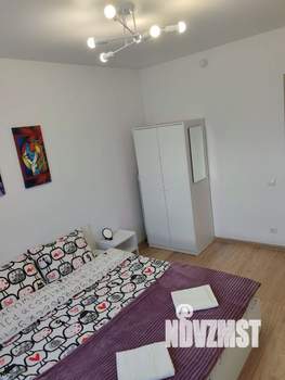 1-к квартира, посуточно, 35м2, 3/25 этаж