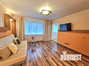 3-к квартира, посуточно, 60м2, 1/1 этаж