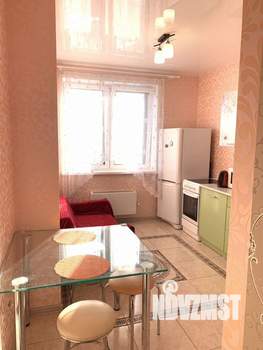 1-к квартира, посуточно, 37м2, 9/32 этаж