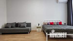 Студия квартира, посуточно, 32м2, 12/25 этаж