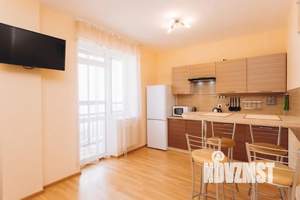 1-к квартира, посуточно, 40м2, 7/8 этаж