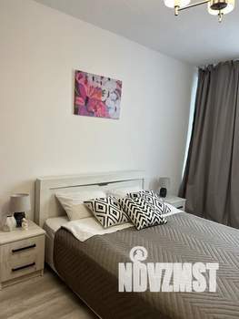 Студия квартира, посуточно, 25м2, 19/33 этаж