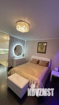 Студия квартира, посуточно, 41м2, 1/10 этаж