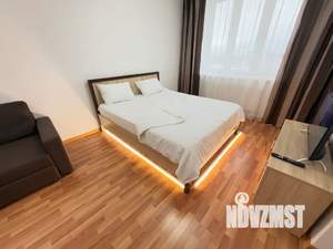 1-к квартира, посуточно, 40м2, 17/25 этаж