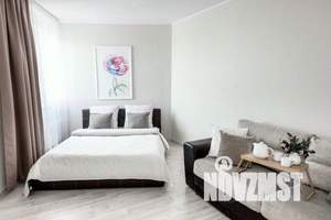 2-к квартира, посуточно, 70м2, 26/32 этаж