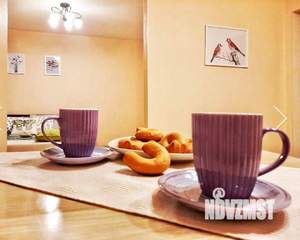Студия квартира, посуточно, 40м2, 7/25 этаж