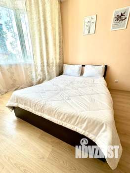 Студия квартира, посуточно, 40м2, 7/25 этаж