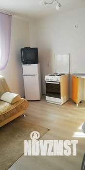 Студия квартира, посуточно, 21м2, 3/25 этаж