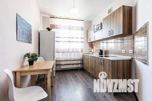 2-к квартира, посуточно, 40м2, 13/25 этаж