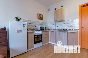 3-к квартира, посуточно, 65м2, 1/25 этаж