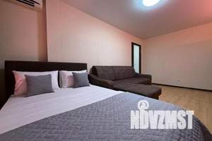 1-к квартира, посуточно, 43м2, 7/18 этаж