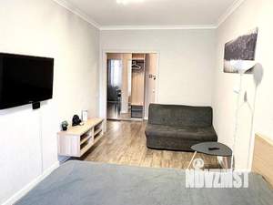 1-к квартира, посуточно, 42м2, 1/1 этаж