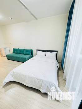 Студия квартира, посуточно, 35м2, 2/25 этаж